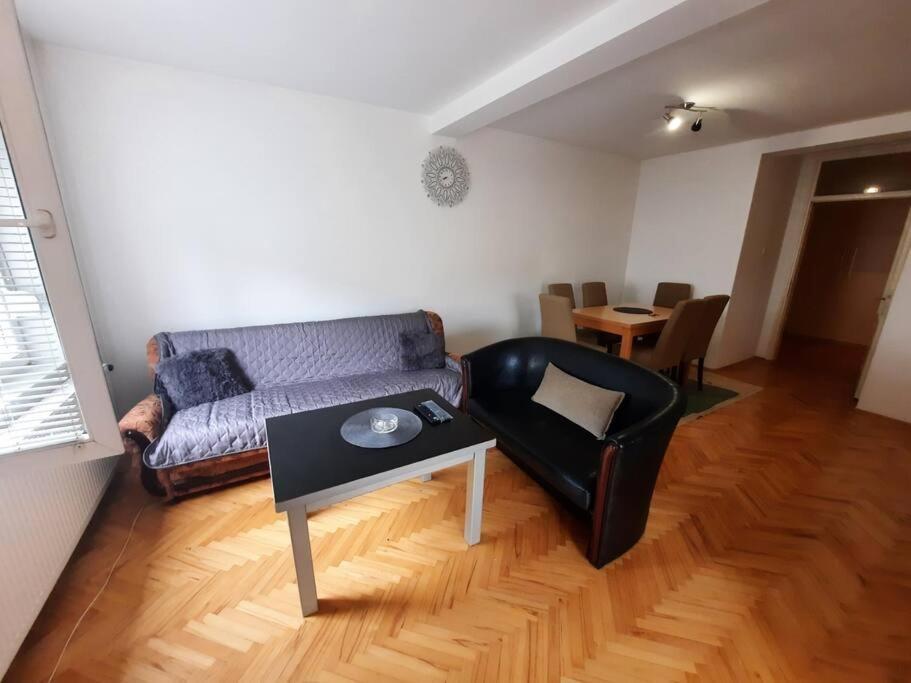 Apartman Lan - Free Parking Vranje Exterior photo